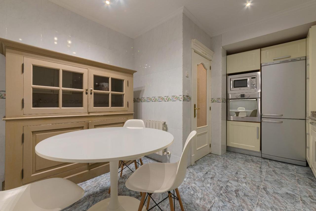 Appartement Bailen Reformado Elegante Con Wifi à Bilbao Extérieur photo